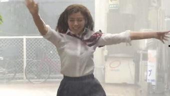 娱乐吃瓜酱背影